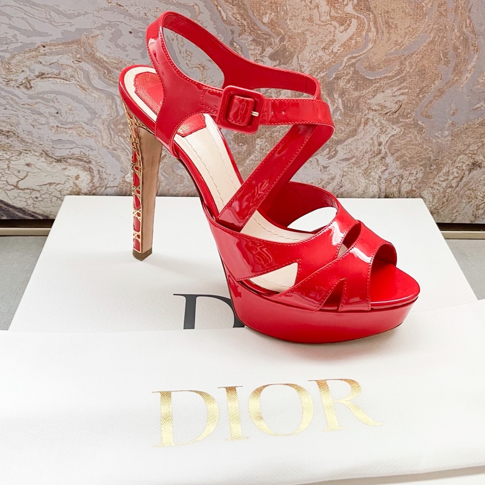 Christian Dior Red Patent Leather Cannage Sandals - Picture 4 of 11
